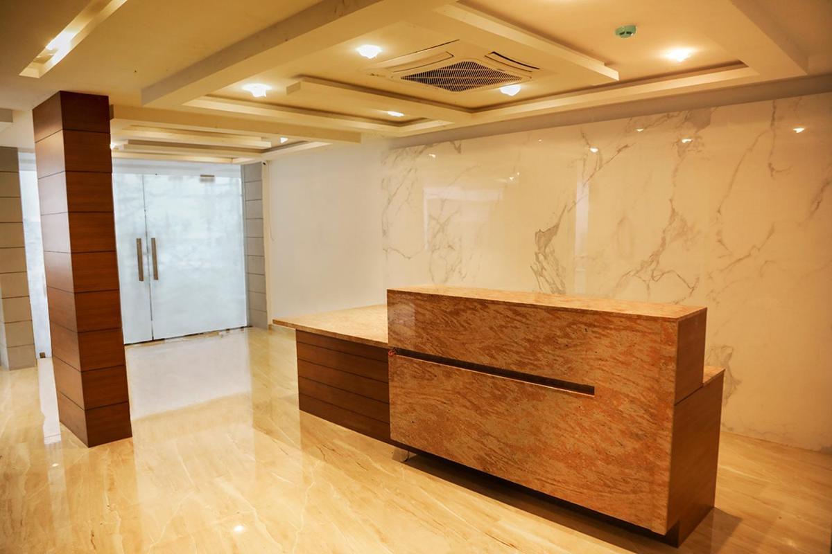 Hotel Iswarya Residency à Kottayam Extérieur photo